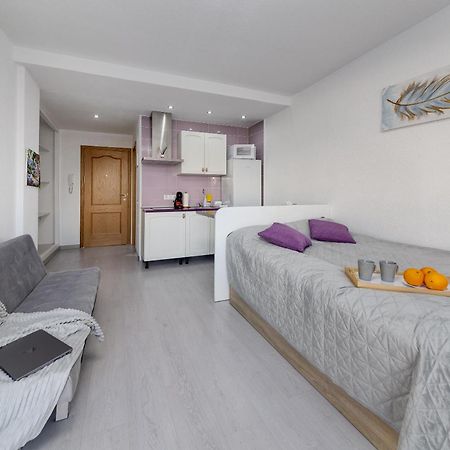 Apartment Near Beach, Playa Del Cura Торевиеха Екстериор снимка