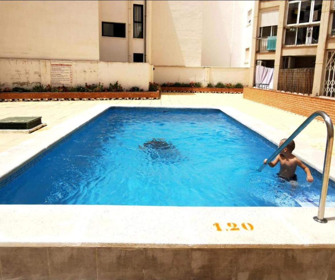 Apartment Near Beach, Playa Del Cura Торевиеха Екстериор снимка